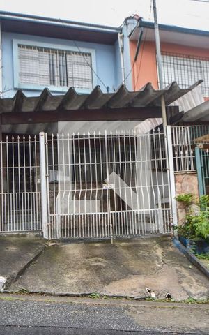 Casa à venda com 100m², 2 quartos e 1 vagaFachada