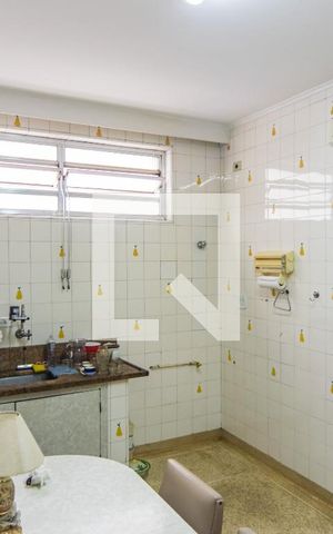 Apartamento à venda com 128m², 3 quartos e 1 vaga Apartamento à venda com 128m², 3 quartos e 1 vagaCozinha