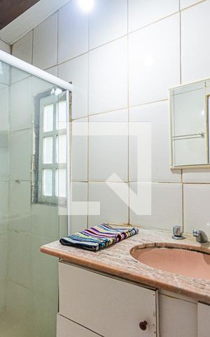 Casa de condomínio para alugar com 52m², 1 quarto e sem vaga Casa de condomínio para alugar com 52m², 1 quarto e sem vagaBanheiro