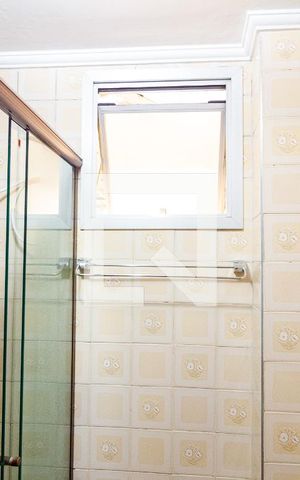 Apartamento à venda com 54m², 2 quartos e 1 vaga Apartamento à venda com 54m², 2 quartos e 1 vagaBanheiro Social
