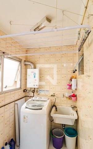 Apartamento à venda com 54m², 2 quartos e 1 vaga Apartamento à venda com 54m², 2 quartos e 1 vagaLavanderia