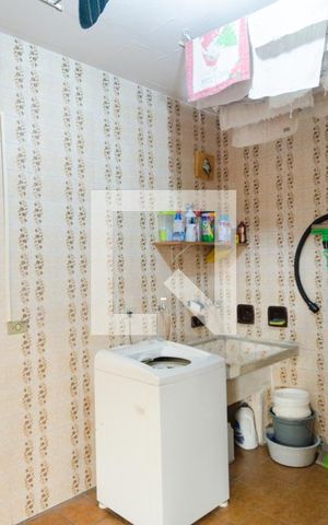 Casa à venda com 277m², 3 quartos e 3 vagas Casa à venda com 277m², 3 quartos e 3 vagasÁrea de serviço