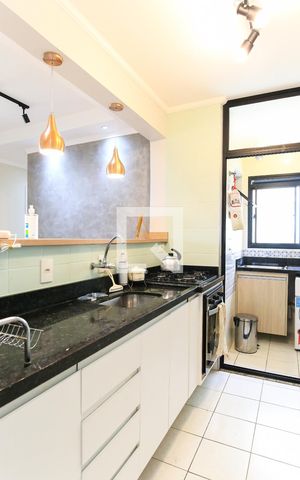 Apartamento para alugar com 64m², 3 quartos e 2 vagasCozinha