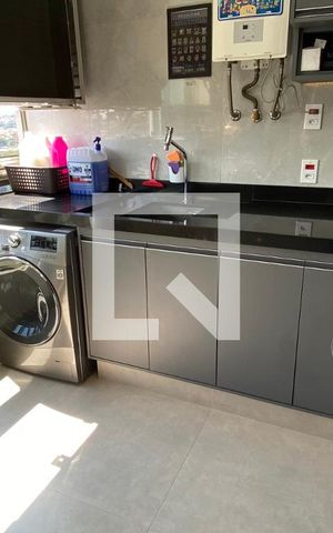 Apartamento à venda com 70m², 2 quartos e 1 vagaÁrea de Serviço