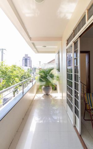 Casa à venda com 296m², 3 quartos e 2 vagasÁrea Externa