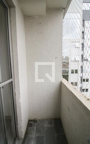 Apartamento para alugar com 62m², 2 quartos e 1 vagavaranda sala