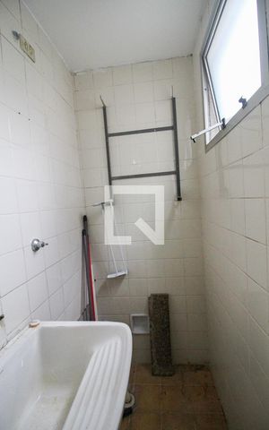Apartamento para alugar com 62m², 2 quartos e 1 vagaarea de serviço