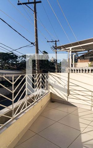 Casa à venda com 297m², 2 quartos e 3 vagas Casa à venda com 297m², 2 quartos e 3 vagasVaranda