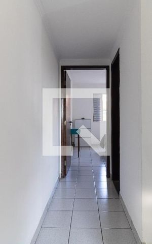 Casa à venda com 297m², 2 quartos e 3 vagas Casa à venda com 297m², 2 quartos e 3 vagasCorredor