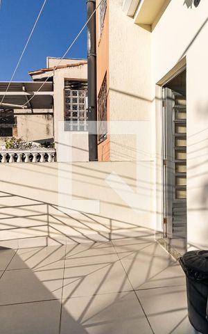 Casa à venda com 297m², 2 quartos e 3 vagas Casa à venda com 297m², 2 quartos e 3 vagasVaranda