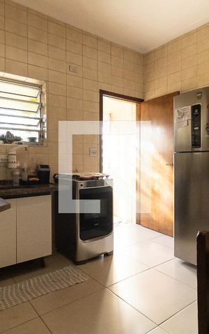 Casa à venda com 297m², 2 quartos e 3 vagas Casa à venda com 297m², 2 quartos e 3 vagasCozinha