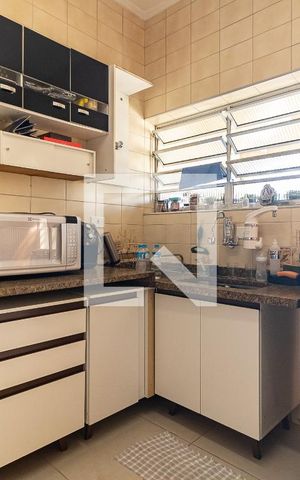 Casa à venda com 297m², 2 quartos e 3 vagas Casa à venda com 297m², 2 quartos e 3 vagasCozinha