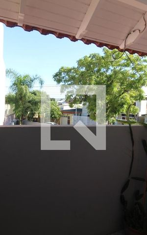 Casa à venda com 233m², 4 quartos e 2 vagasSacada do Quarto 2