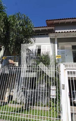 Casa à venda com 233m², 4 quartos e 2 vagasFachada