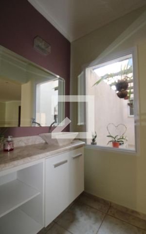 Casa para alugar com 425m², 4 quartos e 5 vagasLavabo