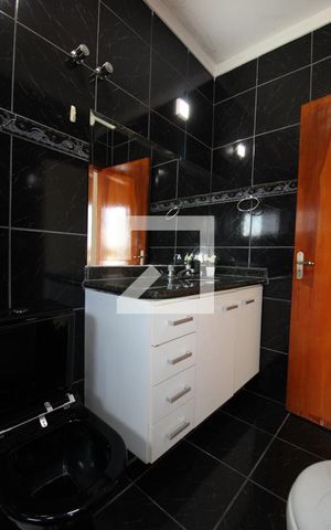Casa para alugar com 425m², 4 quartos e 5 vagasBanheiro do Quarto 4 (suíte)