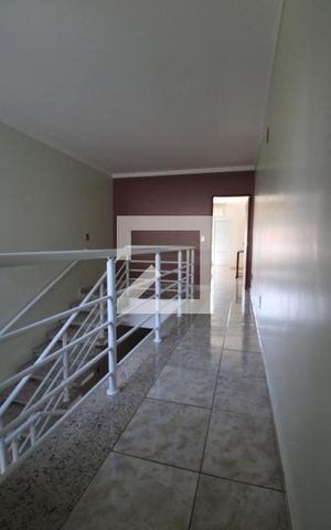 Casa para alugar com 425m², 4 quartos e 5 vagasCorredor (superior)