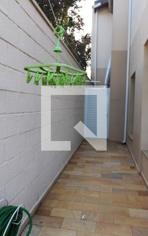 Casa para alugar com 425m², 4 quartos e 5 vagasCorredor externo 2