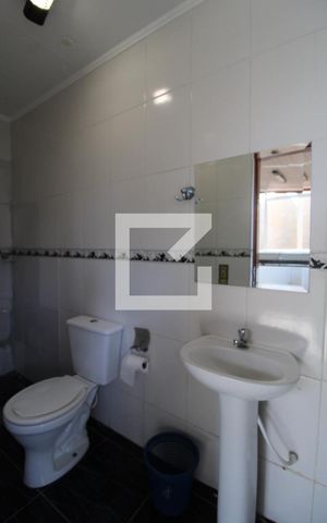 Casa para alugar com 425m², 4 quartos e 5 vagasQuintal - banheiro