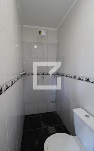 Casa para alugar com 425m², 4 quartos e 5 vagasQuintal - banheiro