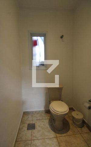 Casa para alugar com 425m², 4 quartos e 5 vagasLavabo