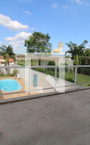 Casa para alugar com 425m², 4 quartos e 5 vagasSacada do Quarto 3 (suíte) e do Quarto 4 (suíte)