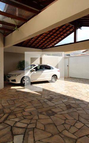 Casa para alugar com 425m², 4 quartos e 5 vagasGaragem
