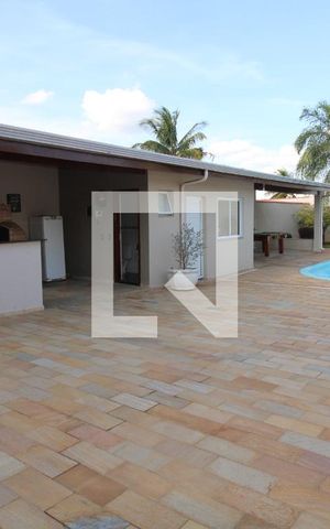 Casa para alugar com 425m², 4 quartos e 5 vagasQuintal
