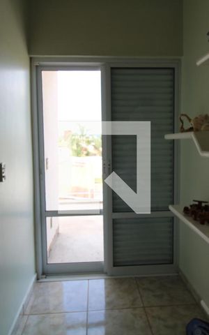 Casa para alugar com 425m², 4 quartos e 5 vagasQuarto 3 (suíte)