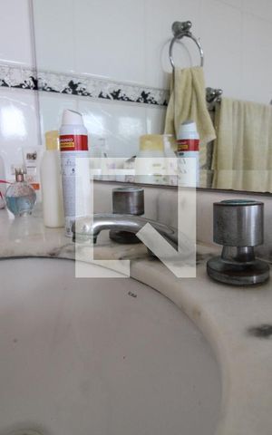Casa para alugar com 425m², 4 quartos e 5 vagasBanheiro do Quarto 1 (suíte)