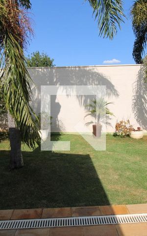 Casa para alugar com 425m², 4 quartos e 5 vagasQuintal - jardim