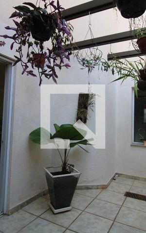 Casa para alugar com 425m², 4 quartos e 5 vagasÁrea de luz