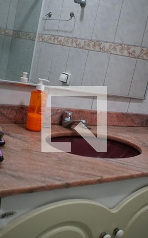 Casa à venda com 340m², 4 quartos e 3 vagasBanheiro Quarto 1