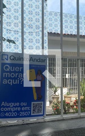 Casa à venda com 340m², 4 quartos e 3 vagas Casa à venda com 340m², 4 quartos e 3 vagasPlaquinha