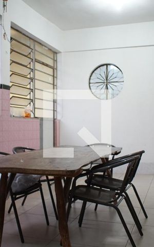 Casa à venda com 340m², 4 quartos e 3 vagasQuarto de Serviço