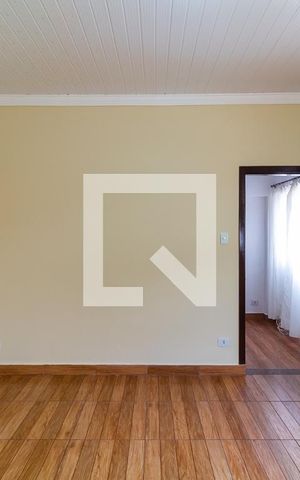 Casa para alugar com 42m², 1 quarto e 1 vaga Casa para alugar com 42m², 1 quarto e 1 vagaQuarto