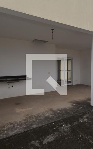 Apartamento à venda com 148m², 3 quartos e 3 vagas Apartamento à venda com 148m², 3 quartos e 3 vagasSacada