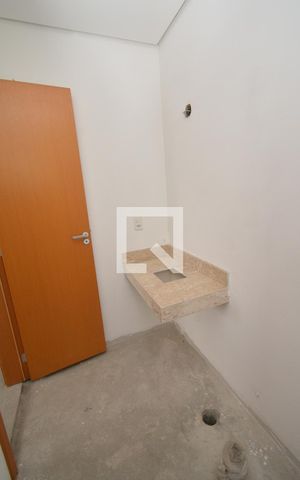 Apartamento à venda com 148m², 3 quartos e 3 vagas Apartamento à venda com 148m², 3 quartos e 3 vagasBanheiro da Suíte