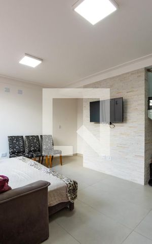 Casa para alugar com 110m², 3 quartos e 3 vagas Casa para alugar com 110m², 3 quartos e 3 vagasSala