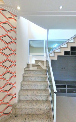 Casa à venda com 180m², 3 quartos e 4 vagasSala