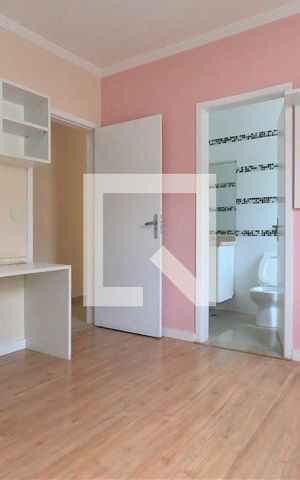 Casa à venda com 180m², 3 quartos e 4 vagasSuíte 2