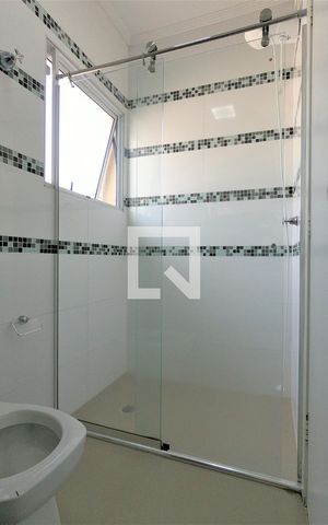 Casa à venda com 180m², 3 quartos e 4 vagasBanheiro Suíte 3