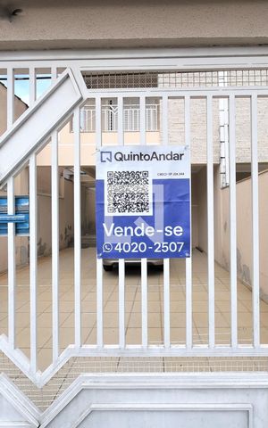 Casa à venda com 180m², 3 quartos e 4 vagasPlaca
