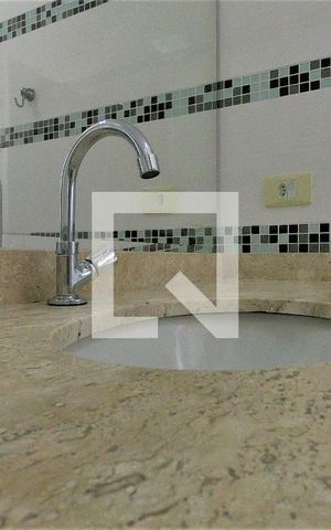 Casa à venda com 180m², 3 quartos e 4 vagasBanheiro Suíte 3