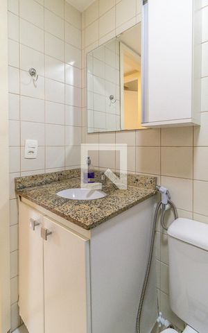 Apartamento à venda com 58m², 2 quartos e 1 vaga Apartamento à venda com 58m², 2 quartos e 1 vagaBanheiro Social