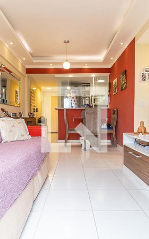 Apartamento à venda com 58m², 2 quartos e 1 vaga Apartamento à venda com 58m², 2 quartos e 1 vagaSala