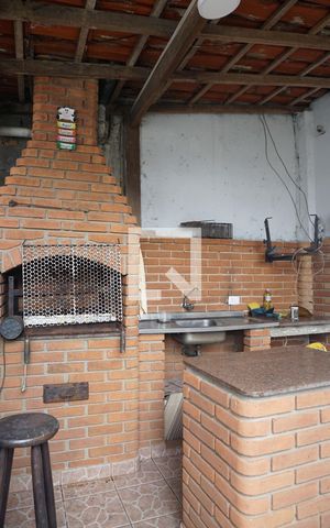 Casa à venda com 160m², 4 quartos e 2 vagasChurrasqueira