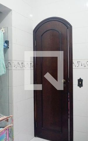 Casa à venda com 160m², 4 quartos e 2 vagasBanheiro Social