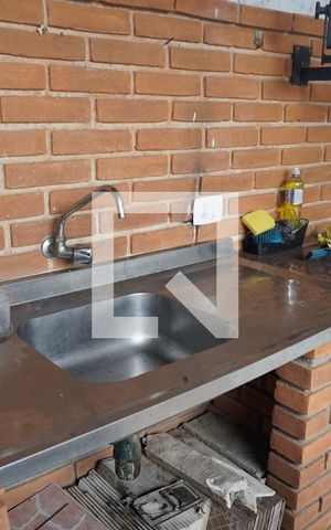 Casa à venda com 160m², 4 quartos e 2 vagasChurrasqueira