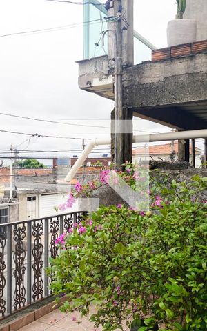 Casa à venda com 160m², 4 quartos e 2 vagasÁrea da Frente da Casa